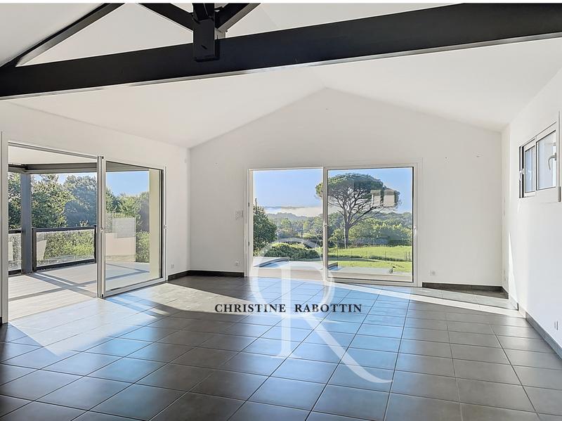 Villa - 143 m² - 4 pièces