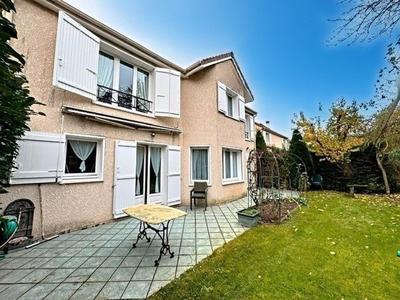 Maison - 157 m² - 7 pièces