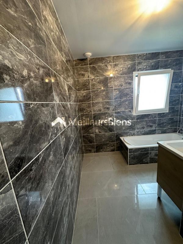 Maison - 142 m² - 6 pièces