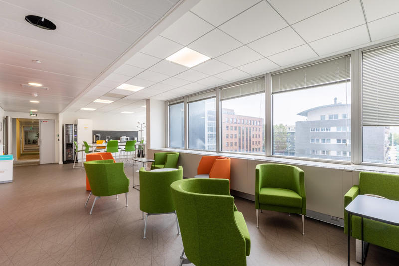 Bureau - 1 889 m² - 32 pièces