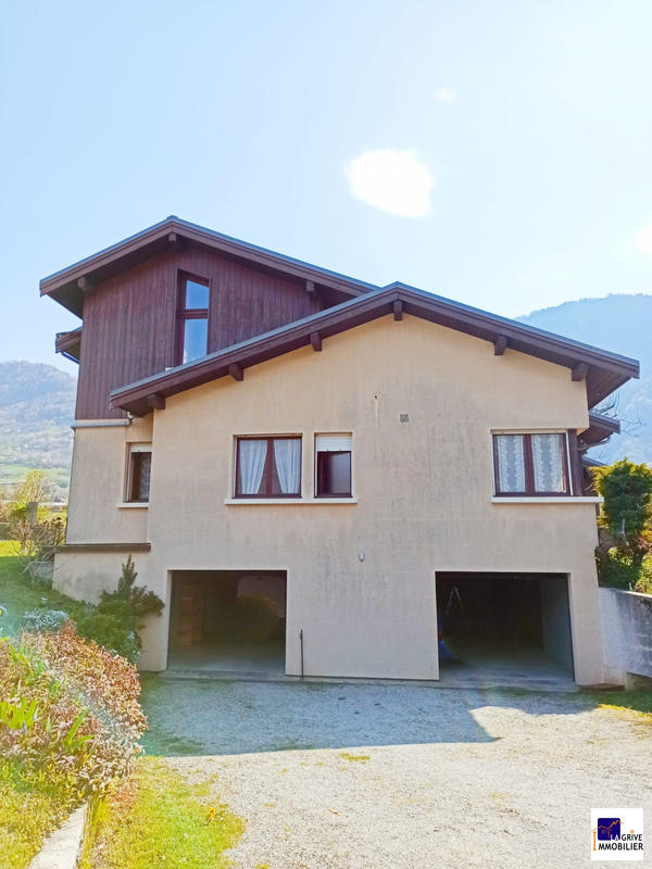 Villa - 162 m² - 6 pièces