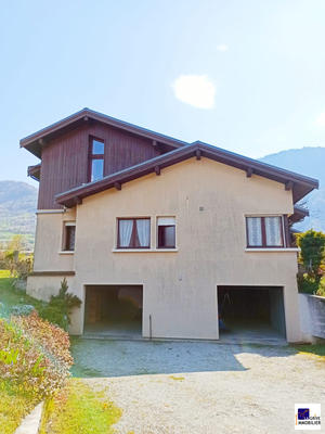 Villa - 162 m² - 6 pièces