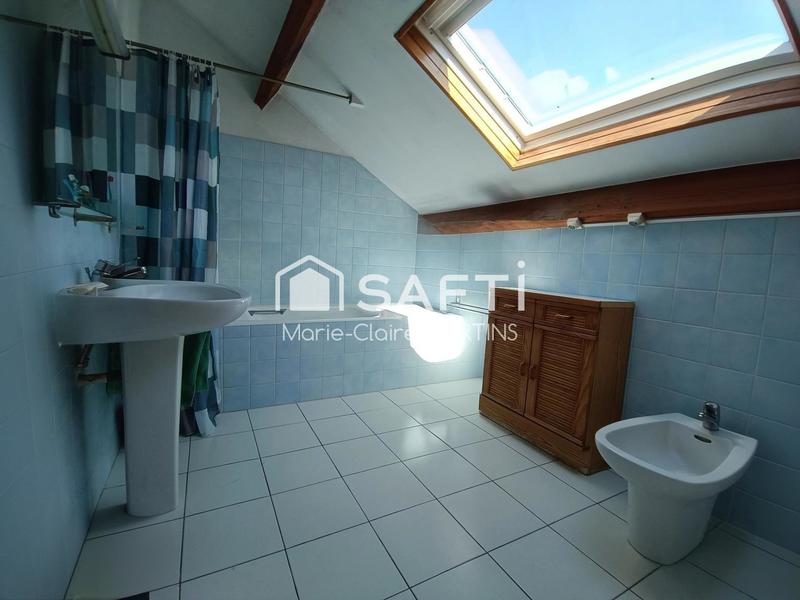 Maison - 140 m² - 5 pièces