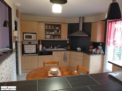 Maison traditionnelle - 148 m² - 7 pièces