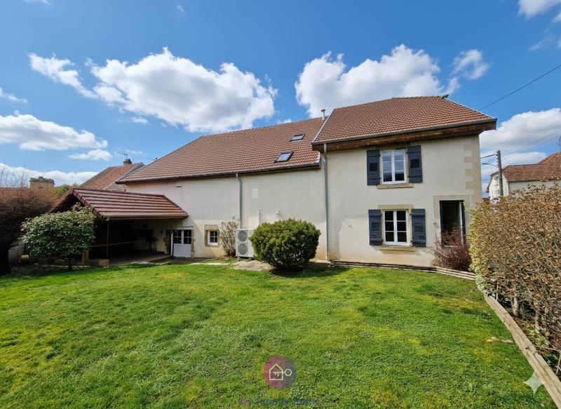 Maison - 195 m² - 11 pièces