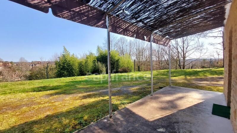 Maison - 244 m² - 8 pièces