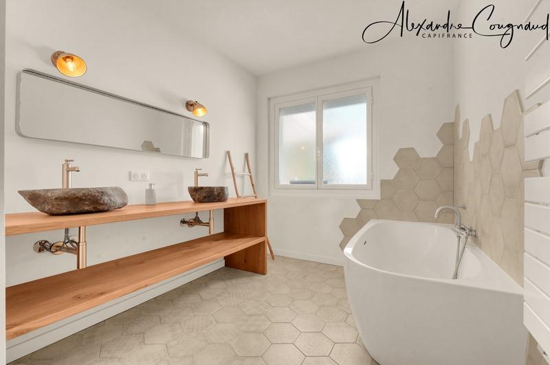 Villa - 309 m² - 8 pièces