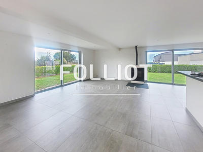 Maison - 143 m² - 5 pièces