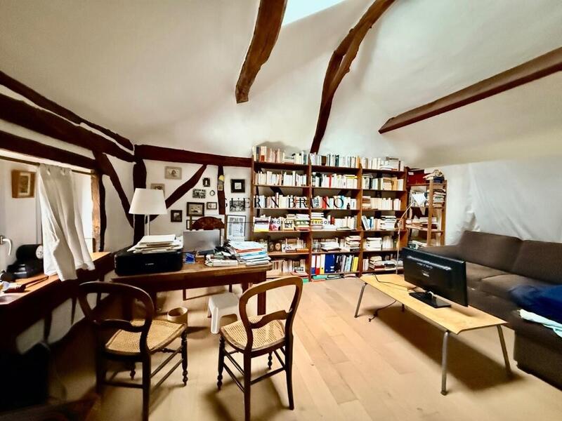 Maison - 280 m² - 5 pièces