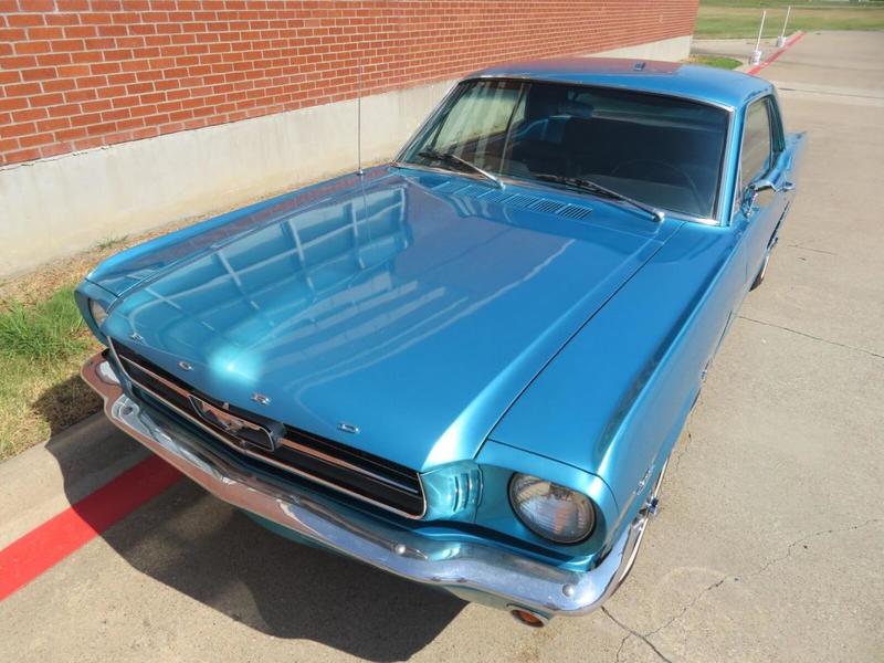 Ford Mustang Coupe V8 01.76.63.32.16