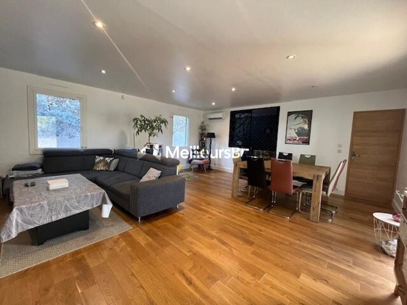 Villa - 193 m² - 6 pièces