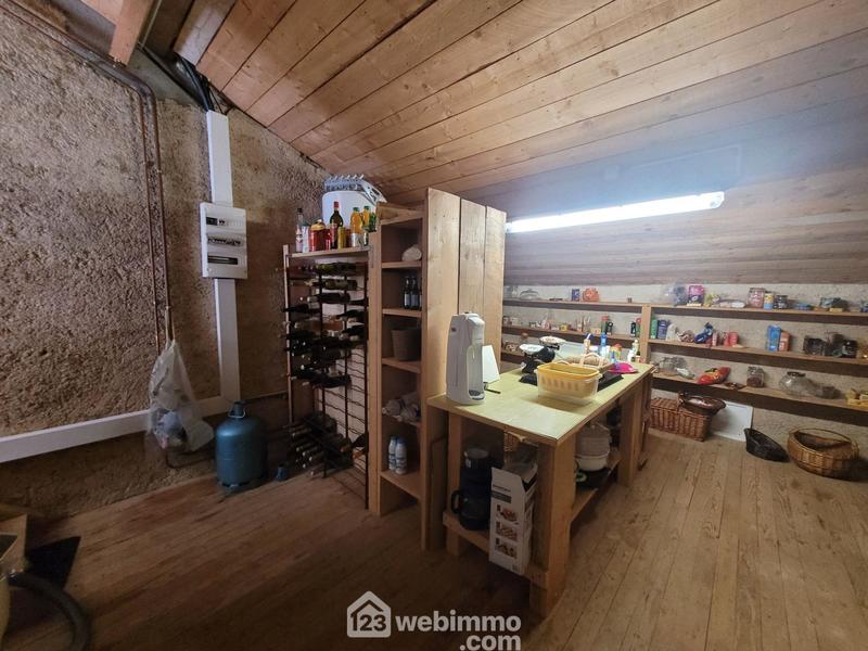 Maison - 338 m² - 10 pièces