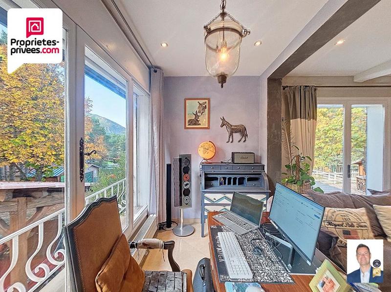 Propriété - 110 m² - 5 pièces