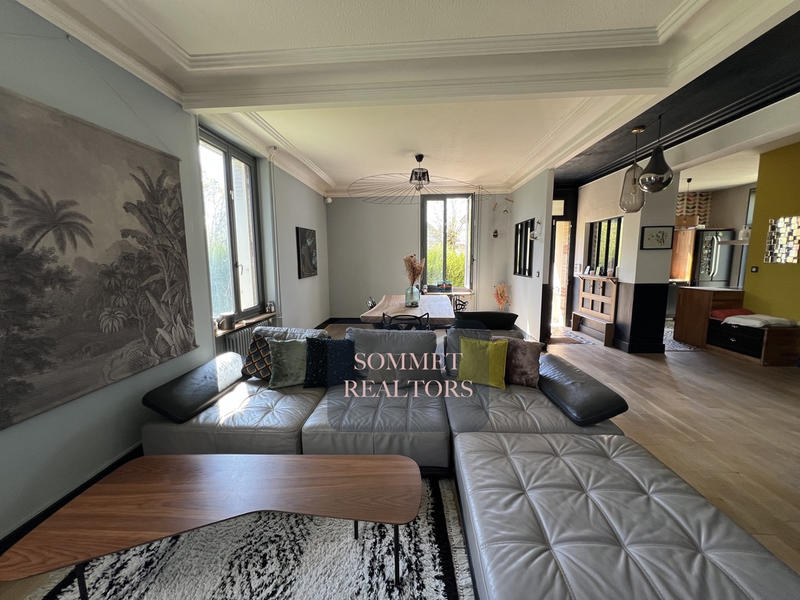 Propriété - 155 m² - 8 pièces