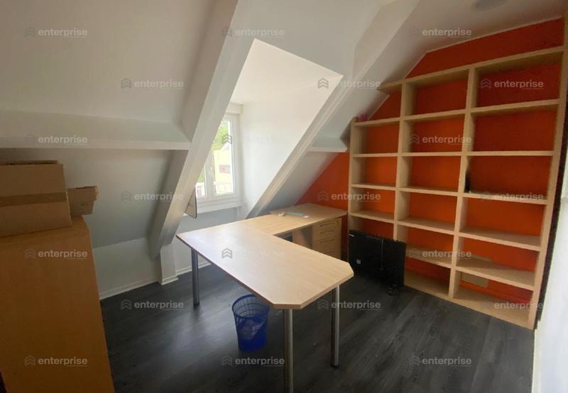 Bureau - 130 m²