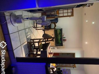 Chambre - 15 m² - 1 pièce