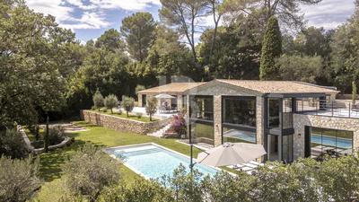 Mas - 300 m² - 7 pièces