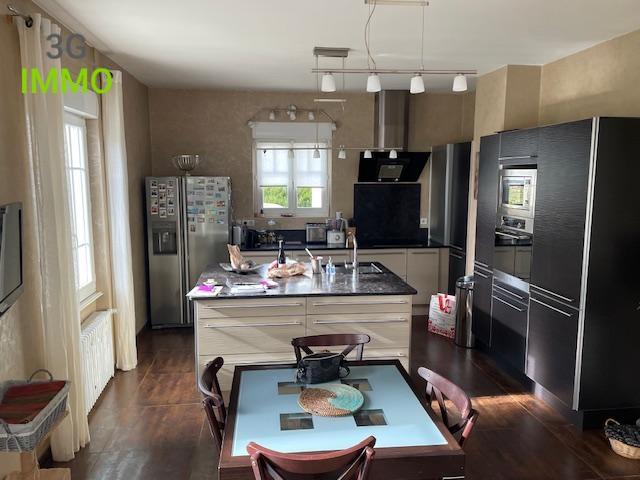 Villa - 180 m² - 8 pièces