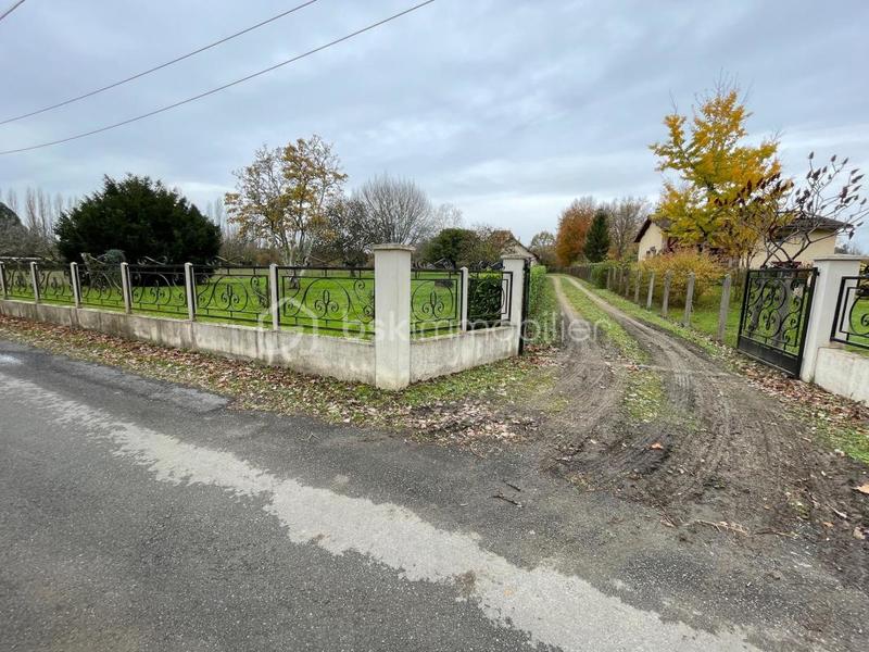 Propriété - 114 m² - 6 pièces