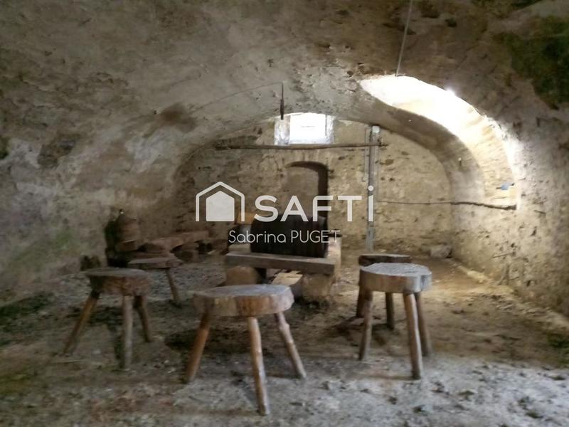 Maison - 144 m² - 8 pièces