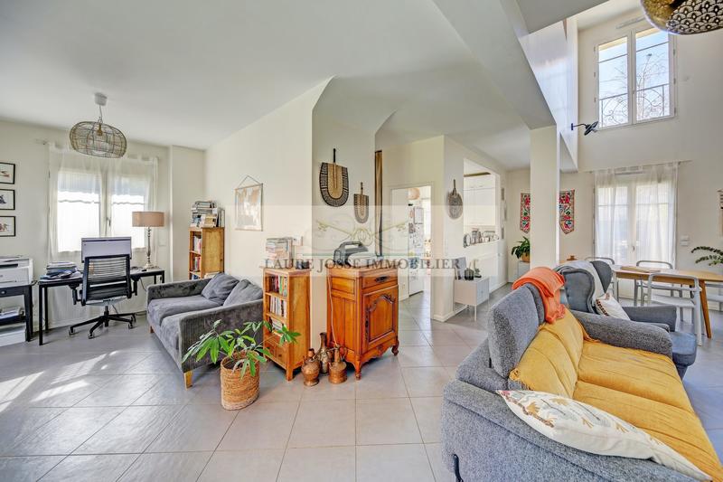 Maison contemporaine - 104 m² - 6 pièces