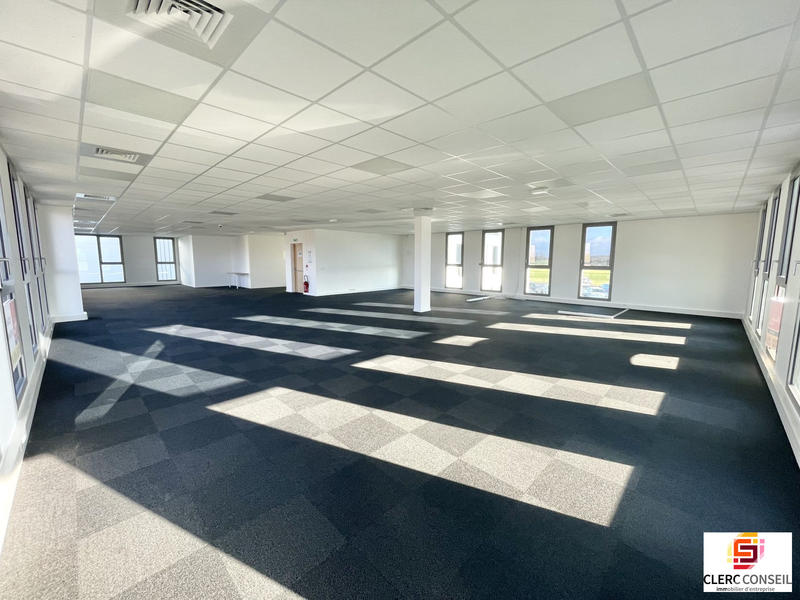 Bureau - 282 m²