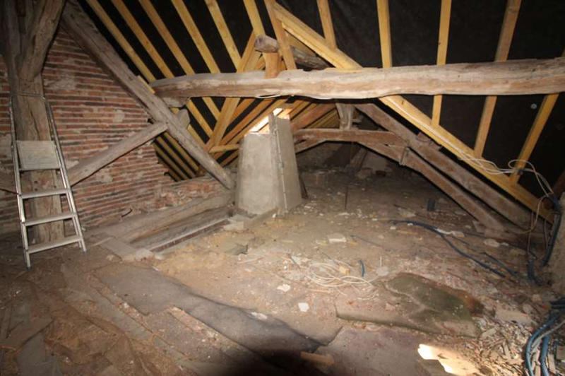 Maison - 225 m² - 9 pièces