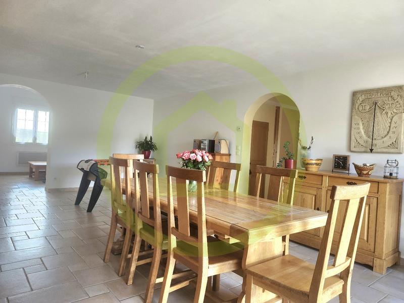 Maison - 186 m² - 7 pièces