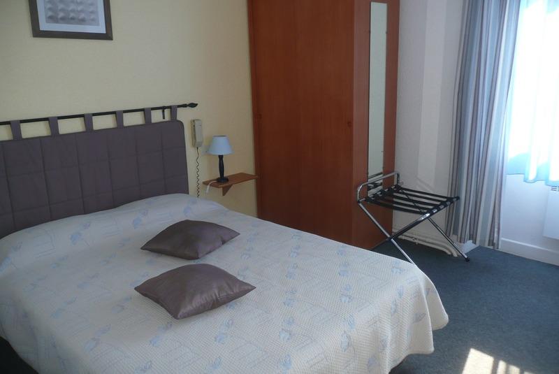 Maison - 420 m² - 18 pièces