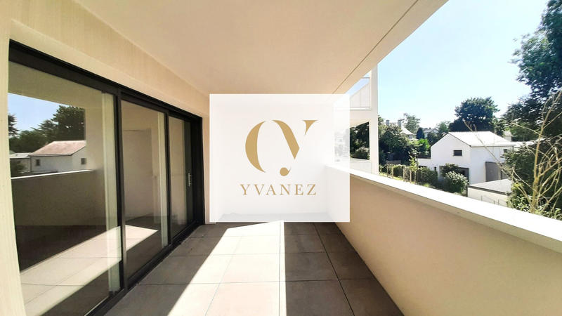 Appartement - 90 m² - 5 pièces