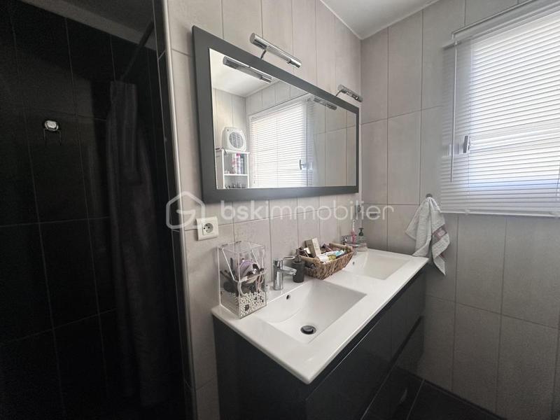 Maison de village - 100 m² - 4 pièces