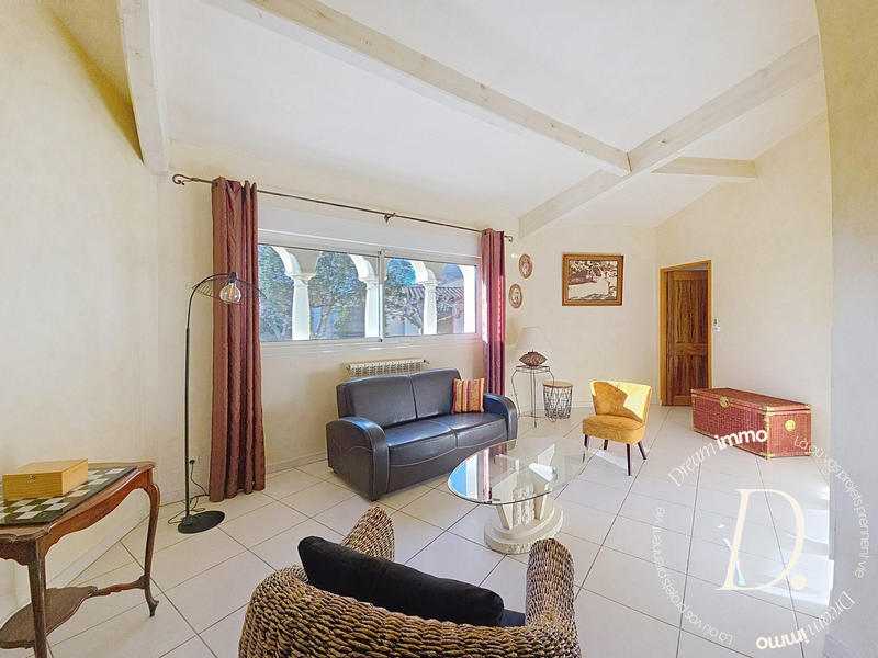 Villa - 270 m² - 8 pièces