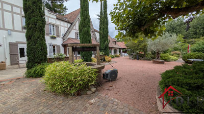 Propriété - 460 m² - 14 pièces