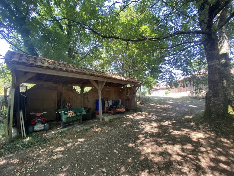 Maison en pierre - 254 m² - 10 pièces