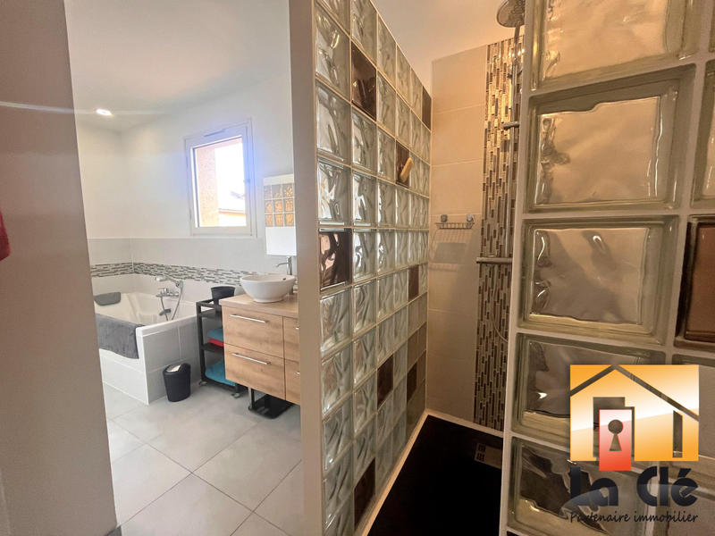 Appartement - 106 m² - 5 pièces