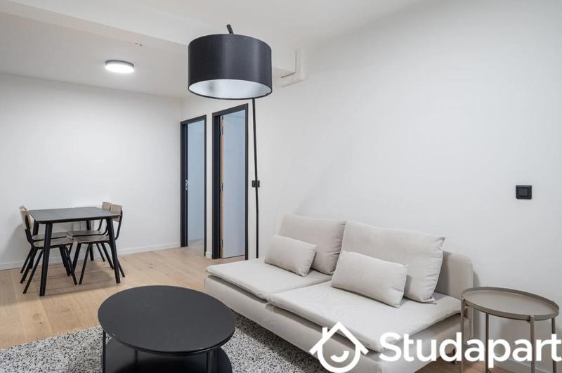 Chambre - 10 m² - 1 pièce