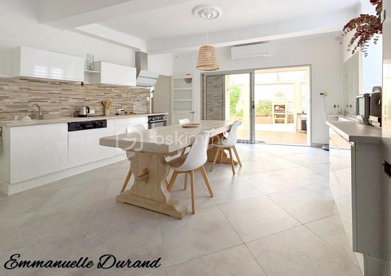 Maison de ville - 224 m² - 9 pièces