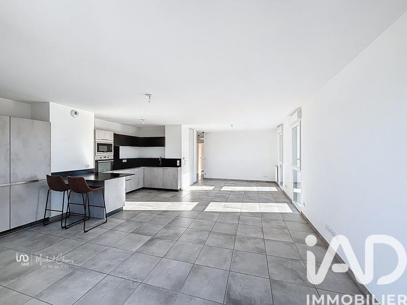 Appartement - 81 m² - 3 pièces