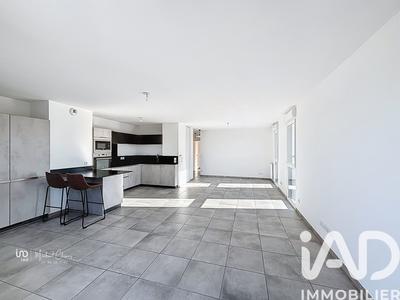 Appartement - 81 m² - 3 pièces