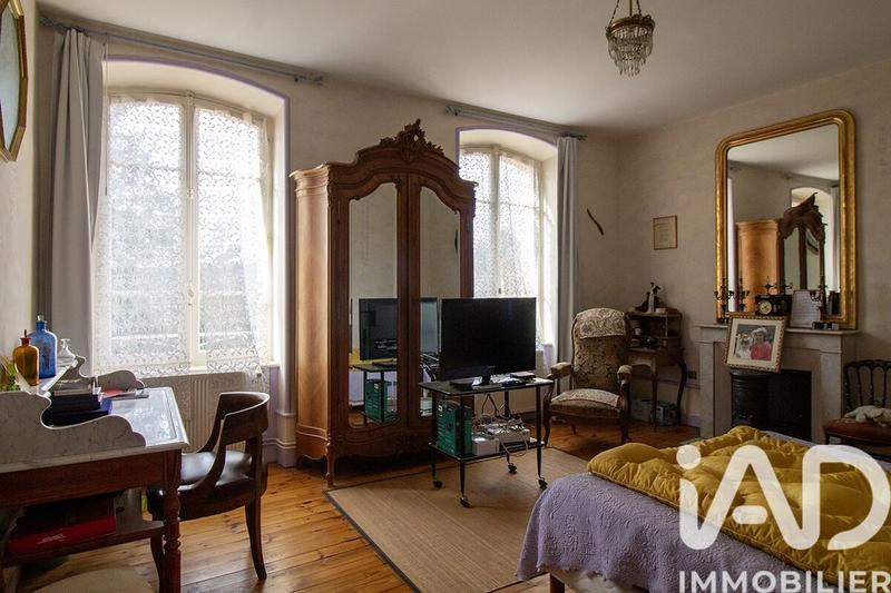 Maison - 345 m² - 11 pièces