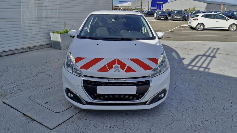 Peugeot 208 affaire Puretech 110ch Eat6 Allure Business