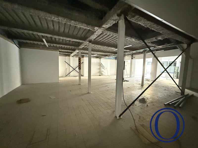 Local commercial - 280 m²