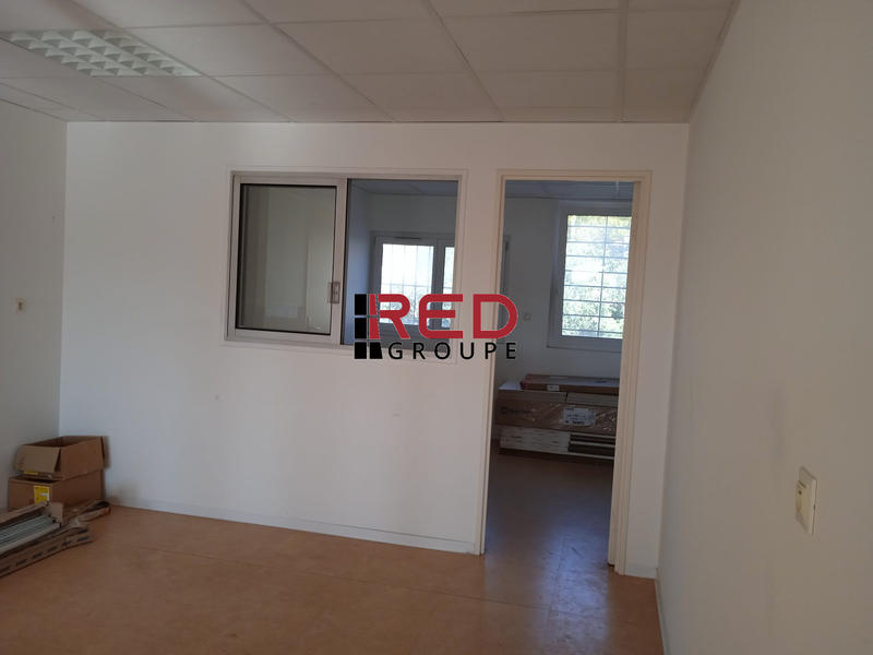 Bureau - 67 m² - 2 pièces