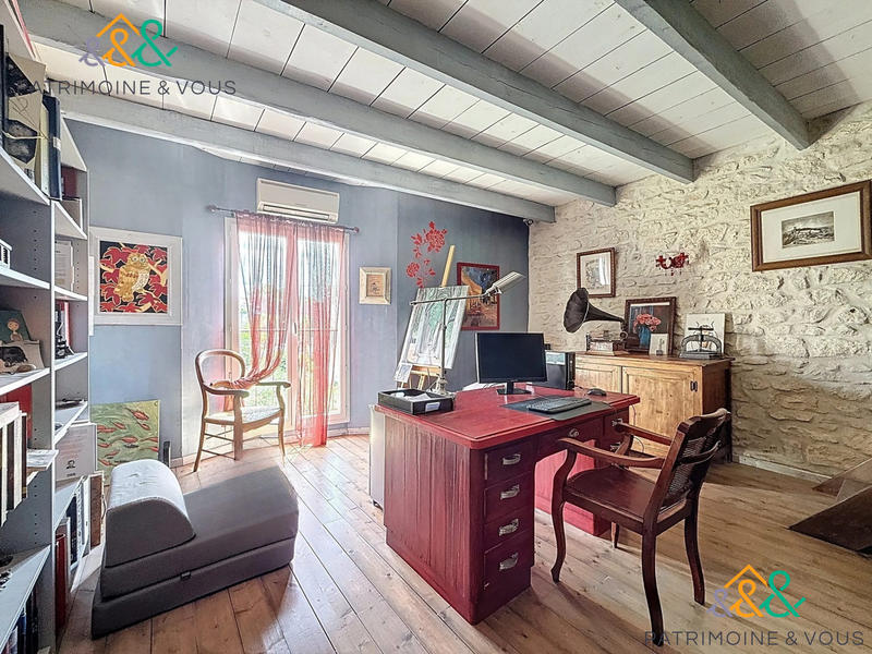 Maison - 210 m² - 6 pièces