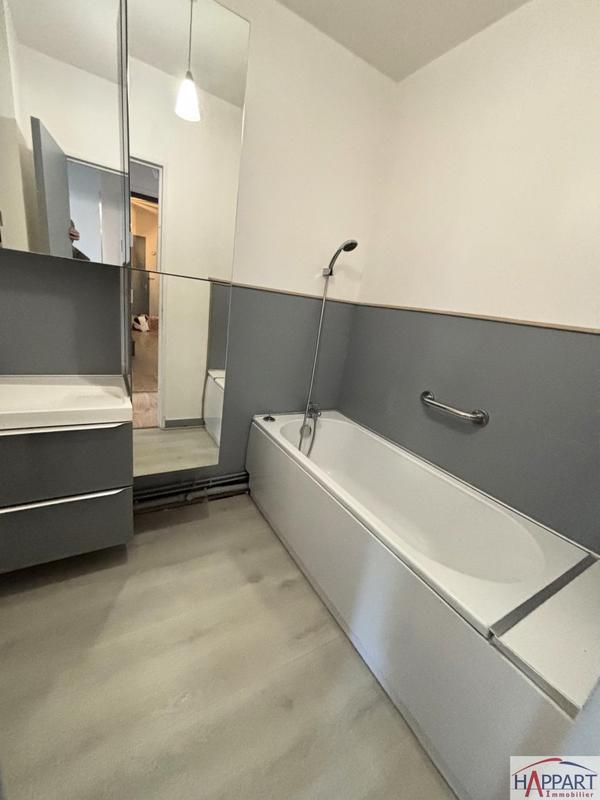 Appartement - 93 m² - 4 pièces