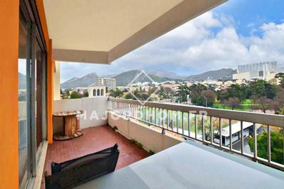 Appartement - 80 m² - 4 pièces