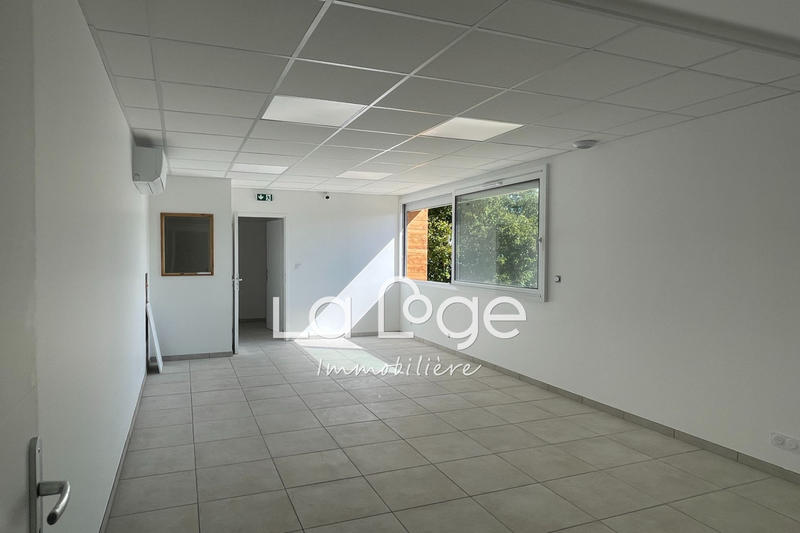 Local commercial - 700 m²