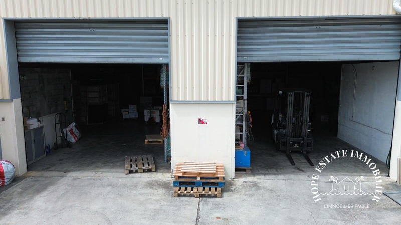 Local d'activités - 755 m²