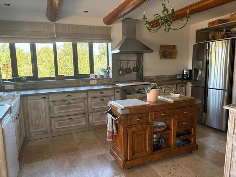 Demeure - 175 m² - 6 pièces