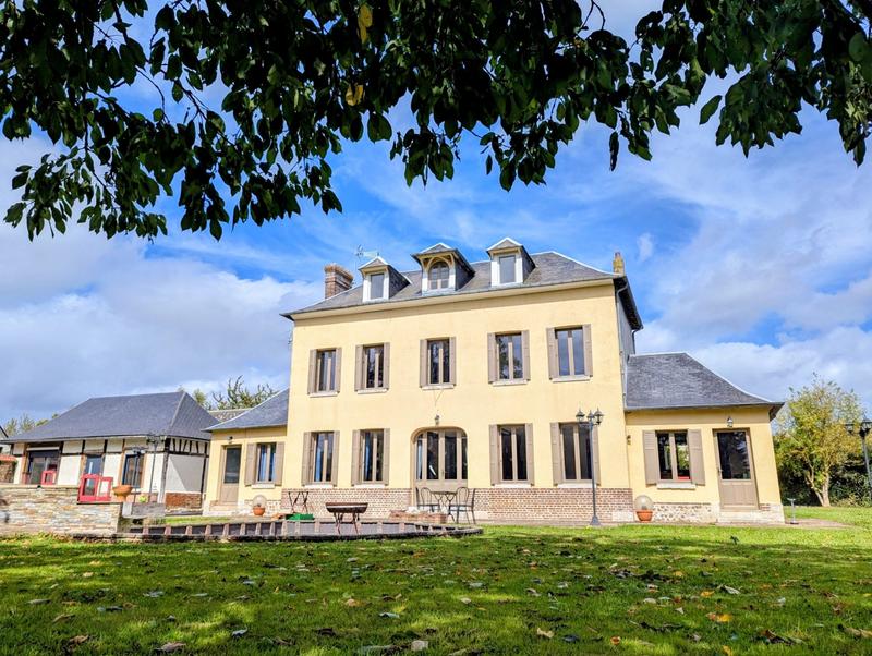 Maison - 200 m² - 8 pièces